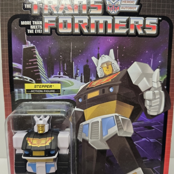 Hasbro Transformers Action Figure - Black, White, Gold - Picture 4 of 5